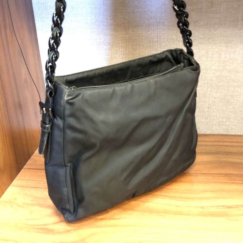 Prada Tessuto Vintage Nylon Bag with long strap - Picture 4 of 11
